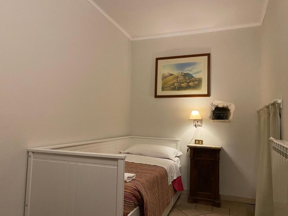Residenza La Torre Aparthotel Santo Stefano Di Sessanio Bagian luar foto