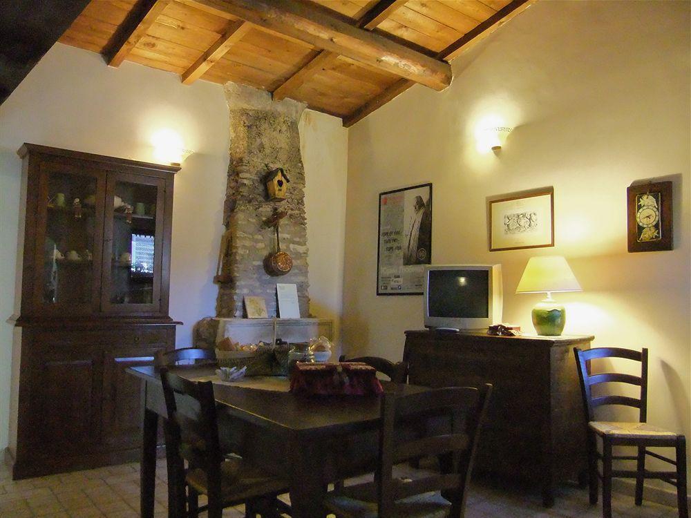 Residenza La Torre Aparthotel Santo Stefano Di Sessanio Bagian luar foto