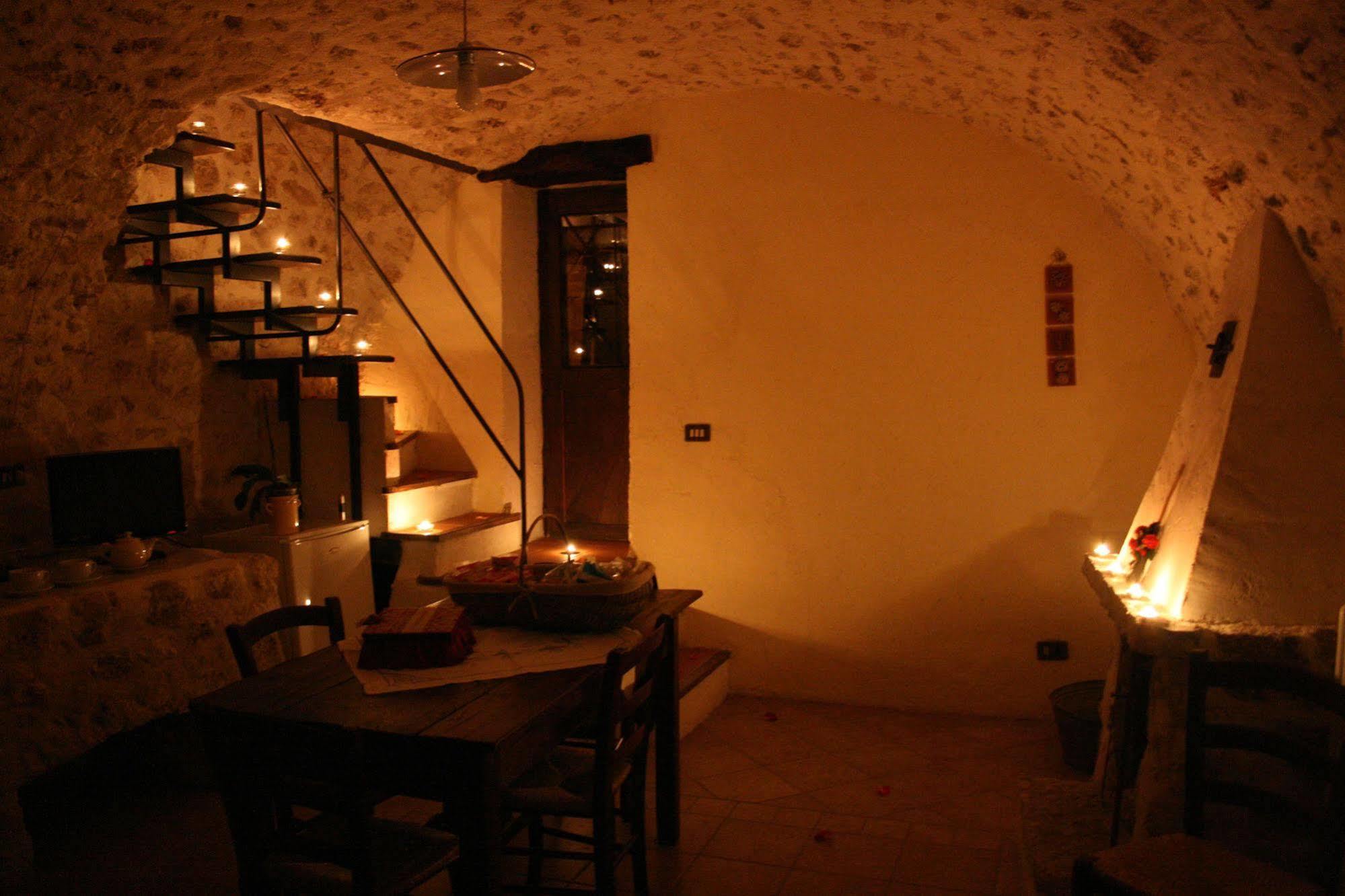 Residenza La Torre Aparthotel Santo Stefano Di Sessanio Bagian luar foto