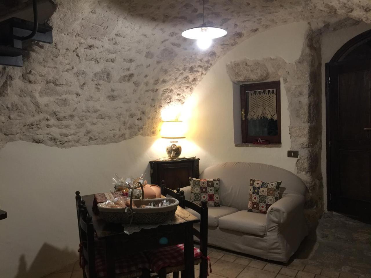 Residenza La Torre Aparthotel Santo Stefano Di Sessanio Bagian luar foto