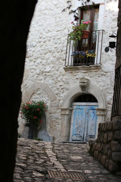 Residenza La Torre Aparthotel Santo Stefano Di Sessanio Bagian luar foto