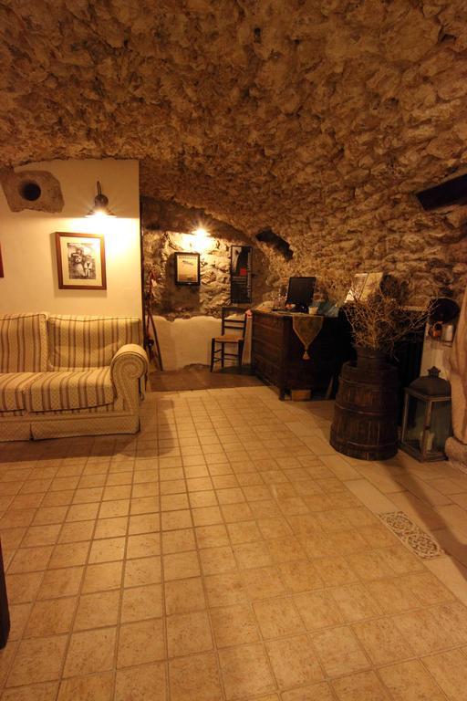 Residenza La Torre Aparthotel Santo Stefano Di Sessanio Bagian luar foto