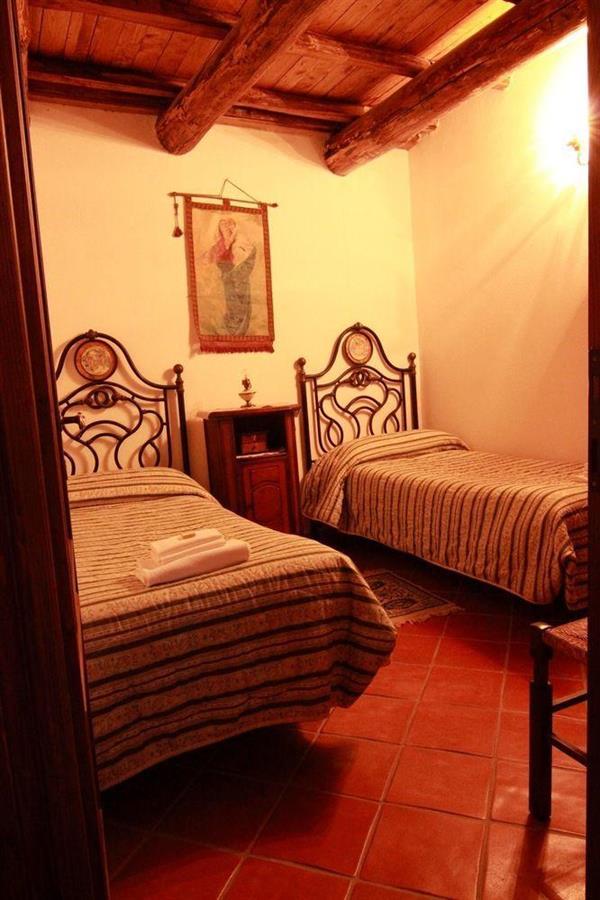 Residenza La Torre Aparthotel Santo Stefano Di Sessanio Bagian luar foto